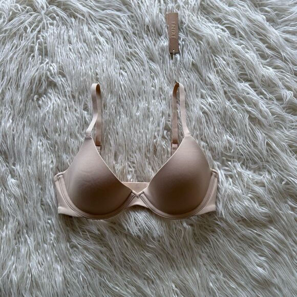 Skims Fits Everybody Plunge Bra Sand Size 32C - Picture 1 of 6